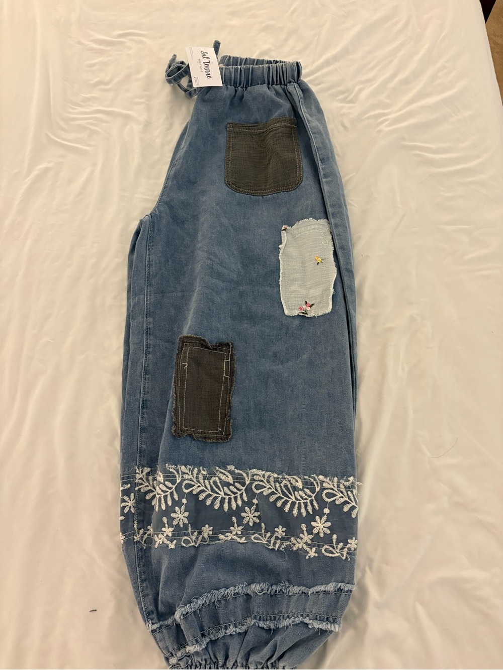 NWT POL Boho Embroidered Patch Denim Jogger Pants - Picture 5 of 6